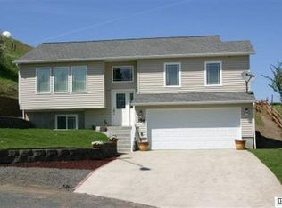 356 E Valleyview Ave, Genesee, ID 83832