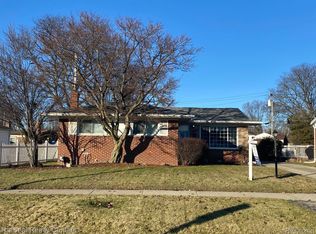 33122 Joy Rd, Livonia, MI 48150