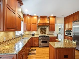 60 Chestnut St BUILDING 60-2, Morristown, NJ 07960