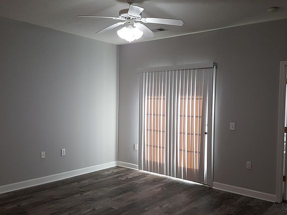 3rd image of 833 Valley College Dr #101