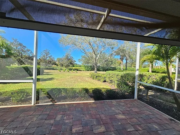 10518 Avila Cir — Photo 11