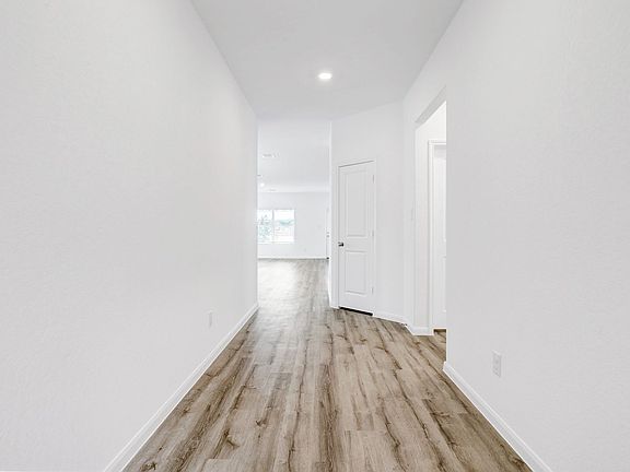 3rd image of 9947 Pears Mill
