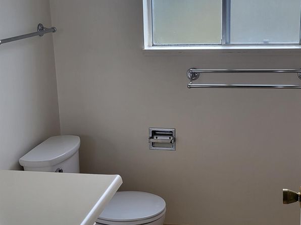 3 Circle Dr APT A