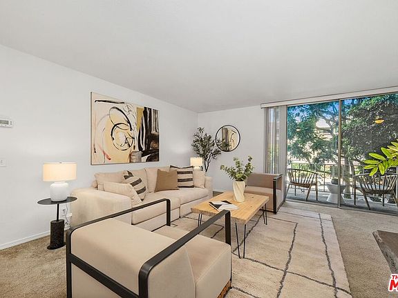 4th image of 100 S Doheny Dr APT 202