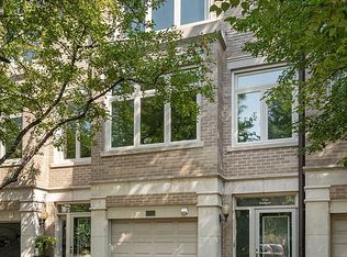 2728 N Southport Ave, Chicago, IL 60614