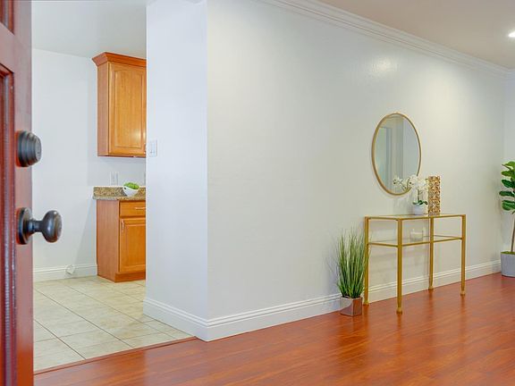 4th image of 2150 Pulgas Ave