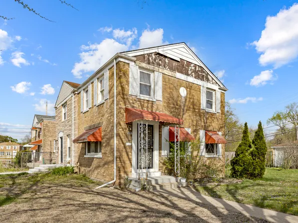2556 E 97th Pl, Chicago, IL 60617