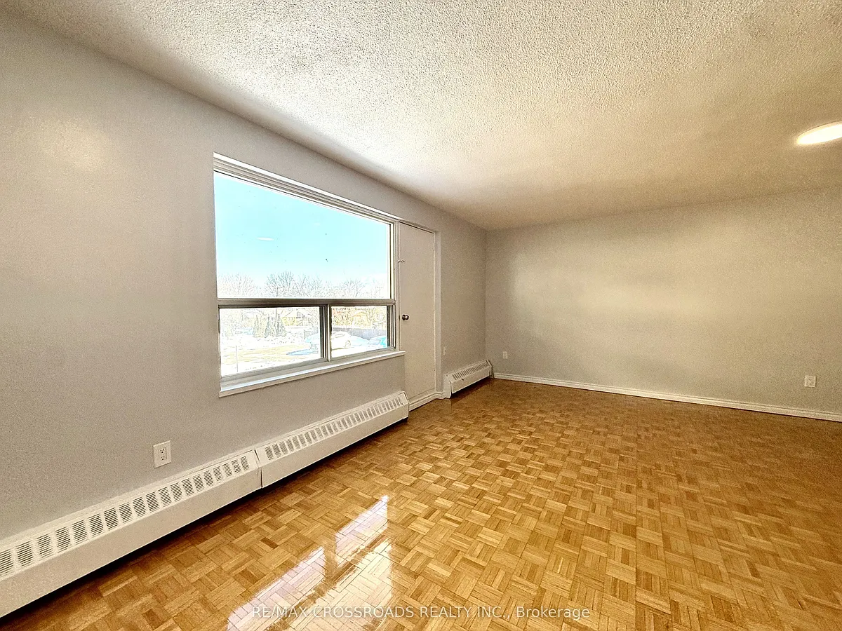 Building Photo - 1181 Ellesmere Rd #205