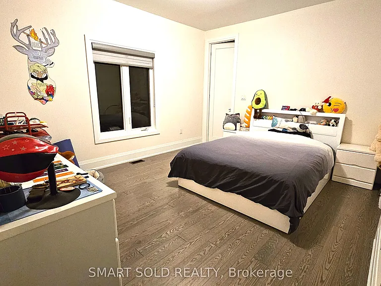 147 Hillsview Dr — Photo 21