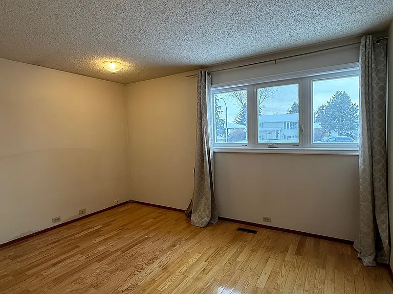 10932 40th Ave NW — Photo 7