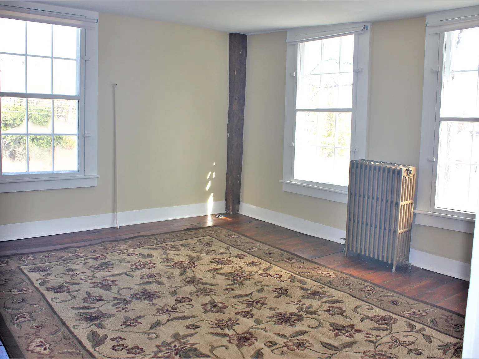 571 W Main St — Photo 4