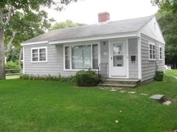 169 Seaview Ave, South Yarmouth, MA 02664