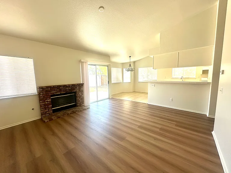 12562 El Dorado Ct — Photo 5
