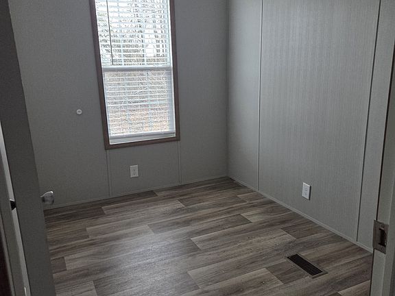 5th image of 103 Lakisha Ct