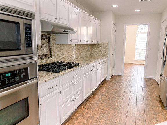 4th image of 3 Acorn Cir