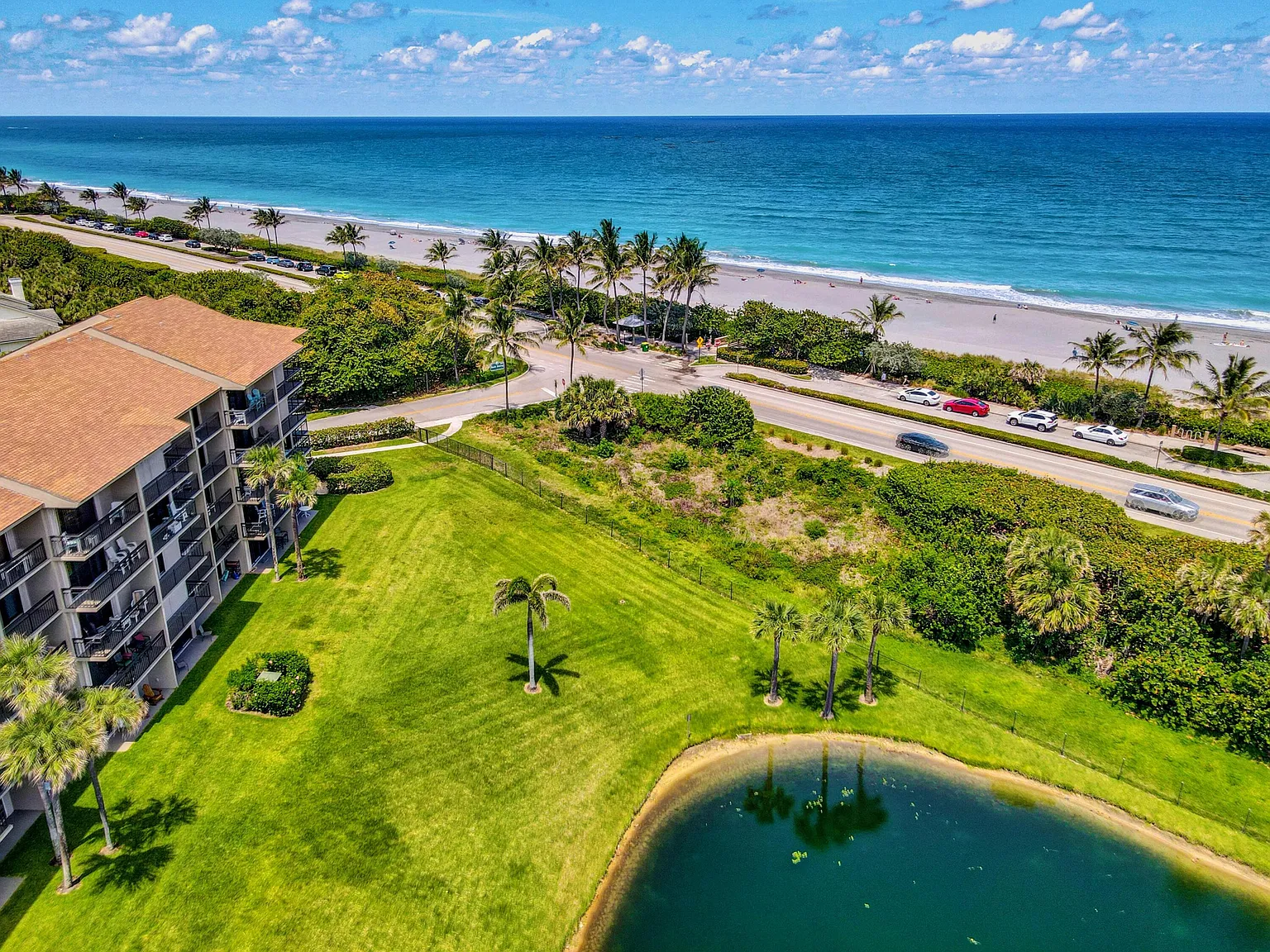 2 bed, 2.0 bath, 1385 sqft, $3,500 — Photo 3