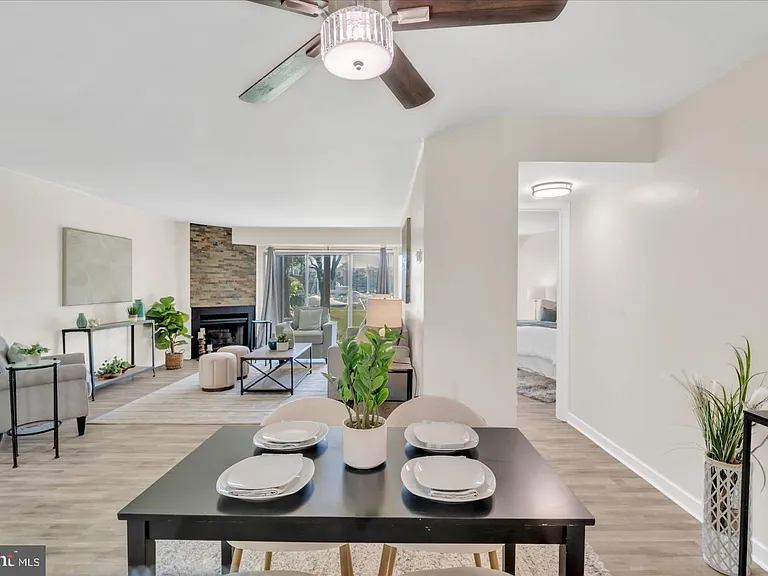 7036 Harbour Village Ct #T1 — Photo 6