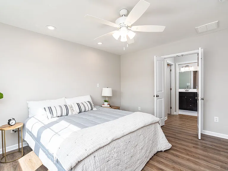 113 Lake View Cir — Photo 5