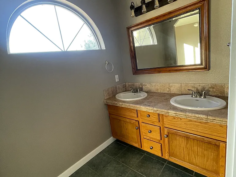 4151 Heritage Way — Photo 29