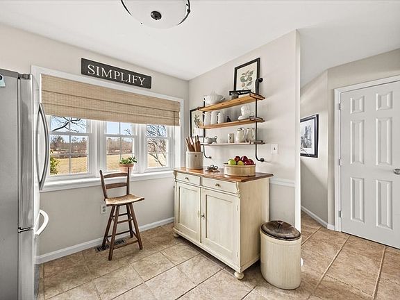 5th image of 1316 Carriage Ln #1316