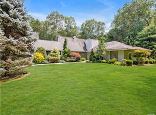 8 Black Rock Rd, Glen Head, NY 11545
