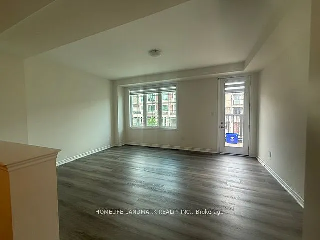 5 Thomas Frisby Jr Cres — Photo 2