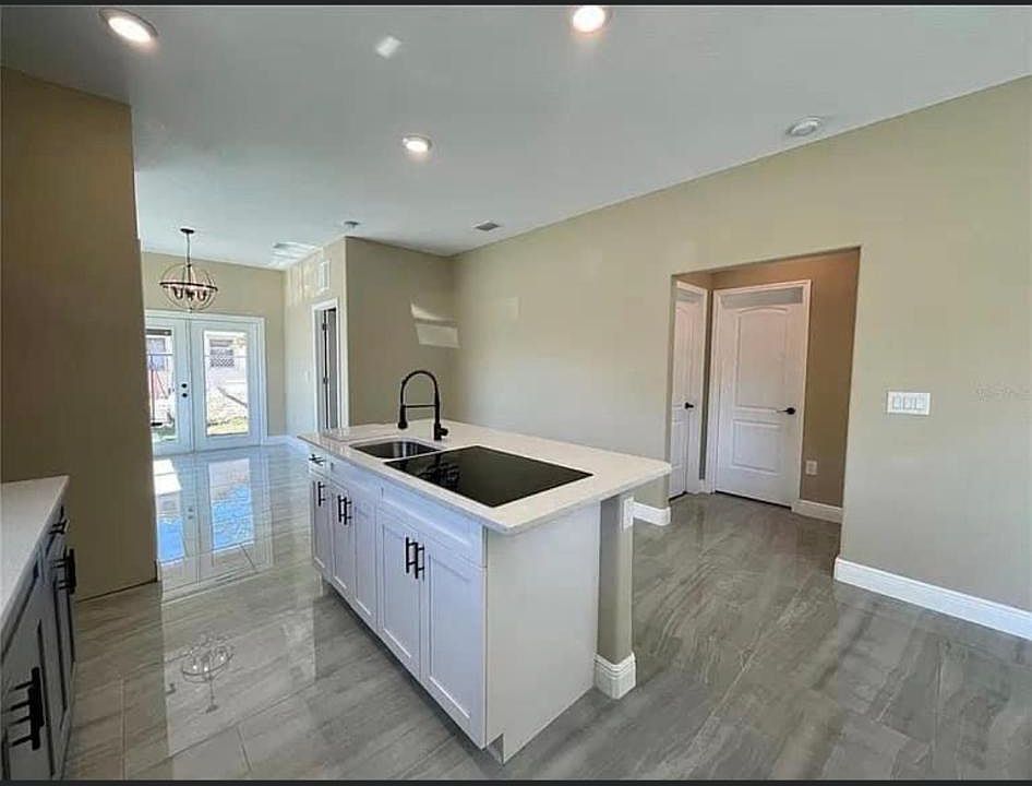 1st image of 400 N 13th St