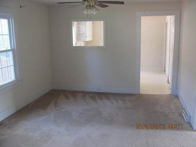 2nd image of 2723 Sedgwick St