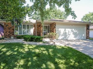 18001 Maple St, Lansing, IL 60438