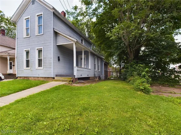 314 Sterling Ct, Akron, OH 44304