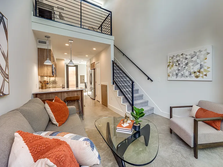 4918 Bryan St #102 — Photo 10