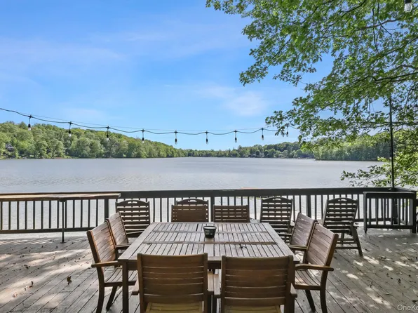 24 Jackson Road, Mahopac, NY 10541