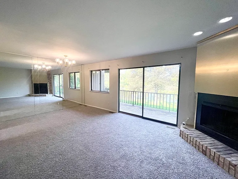 4608 Laurel Club Cir — Photo 6