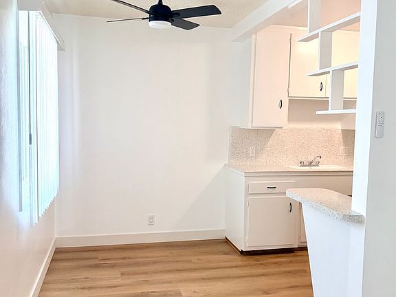 3rd image of 366 Redondo Ave APT 2