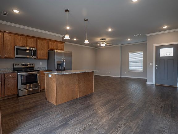 3rd image of 1914 Booker Cir