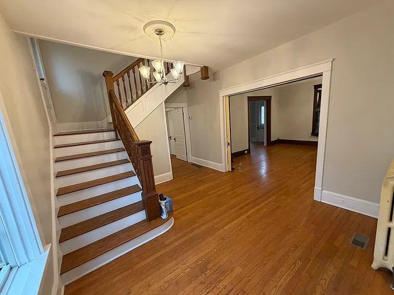 2320 Rock Spring Rd — Photo 2