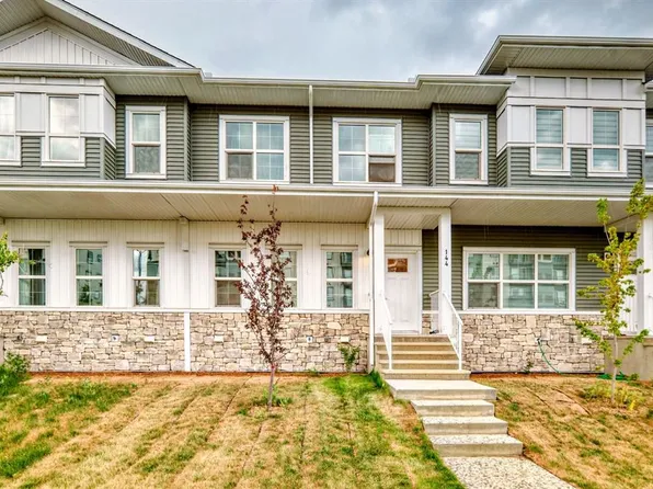 144 S Merganser Dr W, Chestermere, AB T1X 1Z9