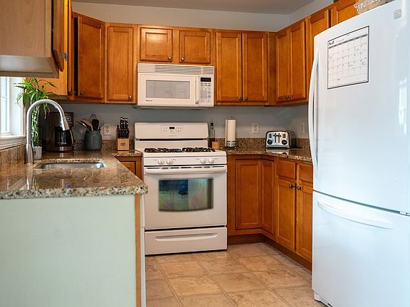 3rd image of 5065 N Main St #2