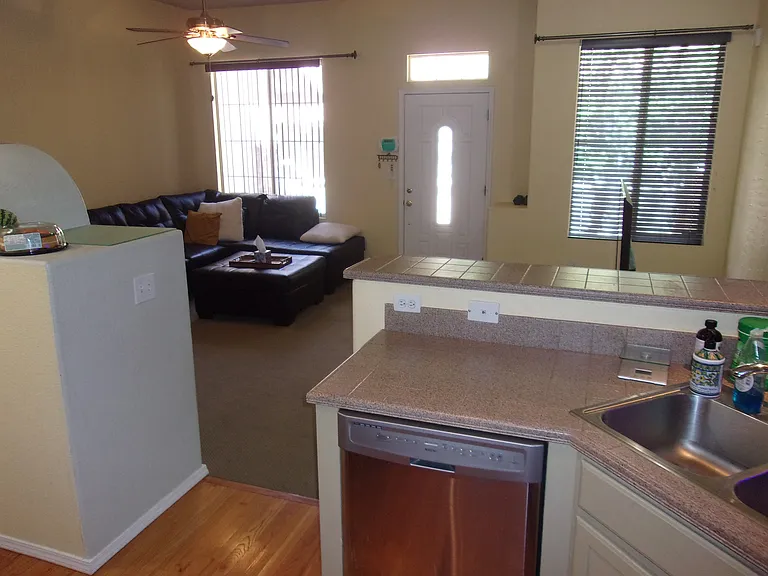 1456 Courtyard Hts — Photo 12