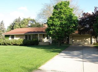 14230 Lilly Heights Dr, Brookfield, WI 53005