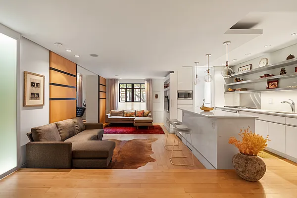 Sold by Compass | media 1