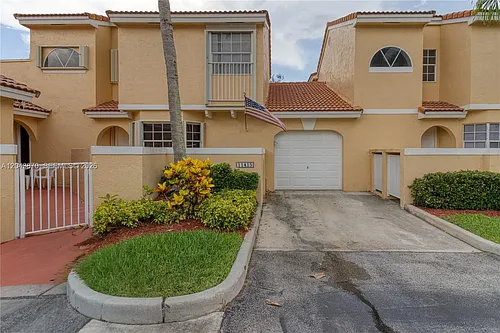 11415 Lakeview Dr #2-D Photo 1 11415 Lakeview Dr #2-D Photo 1