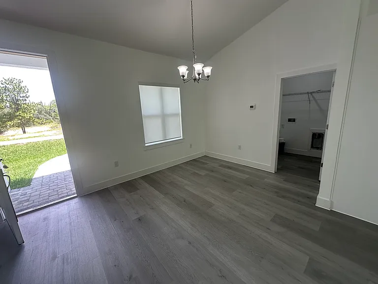 2810 W Huron Ln — Photo 6
