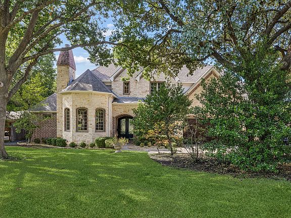 3rd image of 5814 Meaders Ln