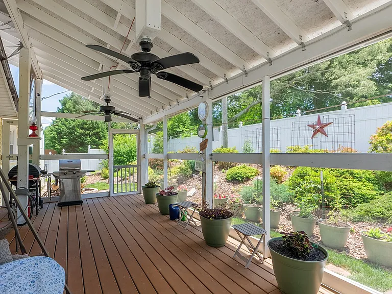 1247 S Pawnee Dr — Photo 16