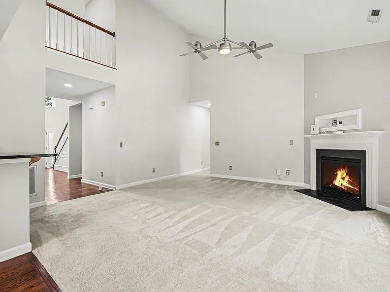 2119 Baggins Ln — Photo 11