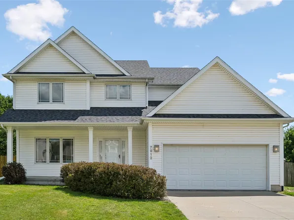 7912 Aspen Dr, West Des Moines, IA 50266