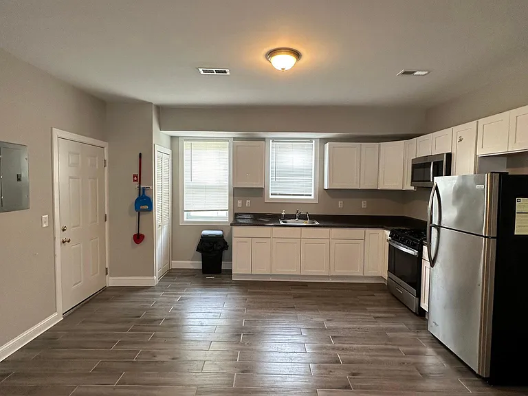 151 Howard Ave #2L — Photo 3