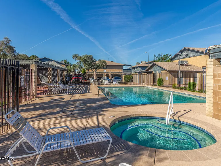 286 W Palomino Dr #51 — Photo 7