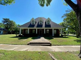 307 S McKinney St, Mexia, TX 76667